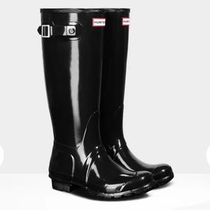 Hunter Women’s Original Tall Gloss Rain Boots: Blk